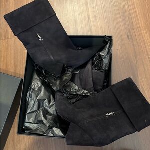 SAINT LAURENT - Niki Ankle Booties In Black Suede (SIZE 41)